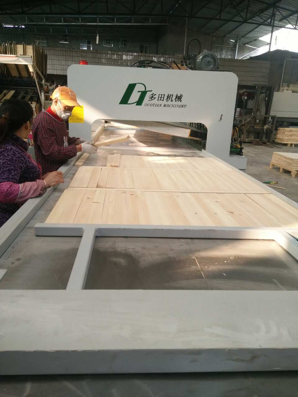  High Frequency Board Jointing Machine(with feeing and discharge table)